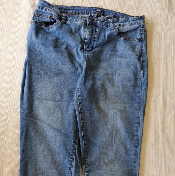 Womens Izod Jeans - Picture 3 of 7